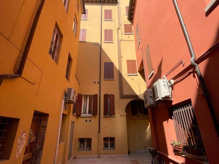 Appartamento trilocale in vendita in Centro Storico, Modena
