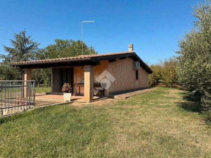 Casa bilocale in vendita in Contrada San Pietro, Soriano nel Cimino