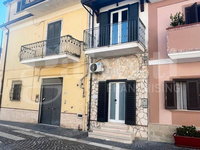 Casa quadrilocale in vendita in Via Roma, Santa Maria la Fossa