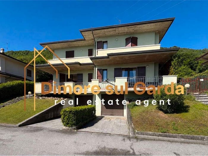 Casa quadrilocale in vendita in Via Villa, Agnosine