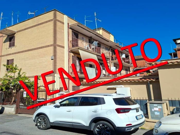 Appartamento trilocale in vendita in Via Giovanni Fantoni, Porta di Roma, Roma