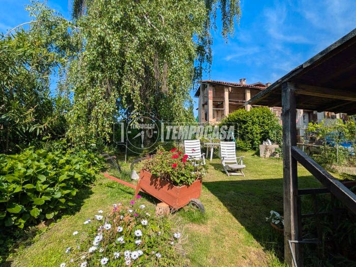 Casa quadrilocale in vendita in FRAZIONE SANT'ANNA BOSCHI, Sant'anna Boschi, Castellamonte