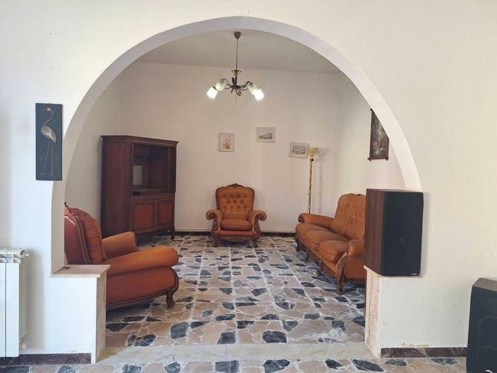 Casa con 6 locali in vendita in Via Cavalier Giovanni Maria Chessa, Sindia