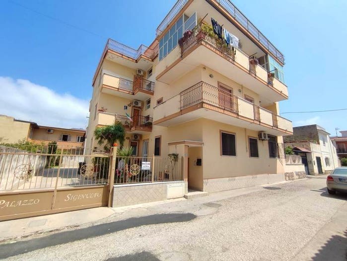 Appartamento bilocale in vendita in VIA SIGINULFO, Mondragone