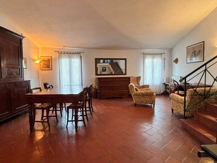 Casa con 6 locali in vendita in Piazza Vittorio Emanuele II, Centro, Bientina