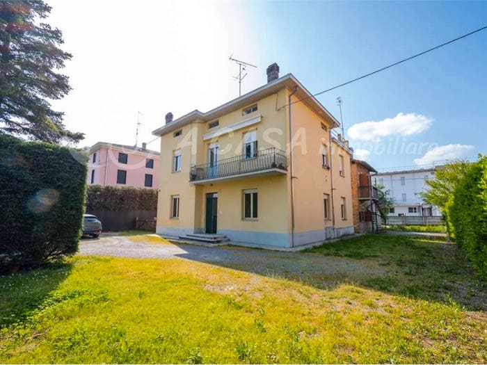 Casa con 5 locali in vendita in Via Calestano, Centro, Felino
