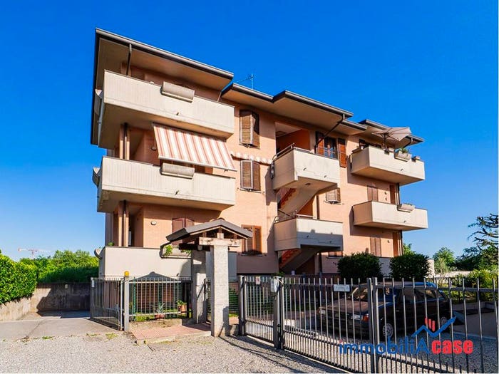 Appartamento trilocale in vendita in Via Zara, Centro, Limbiate