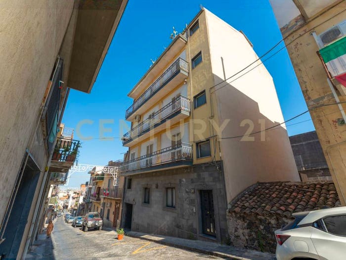 Casa con 6 locali in vendita in Via Plebiscito, Centro, Misterbianco