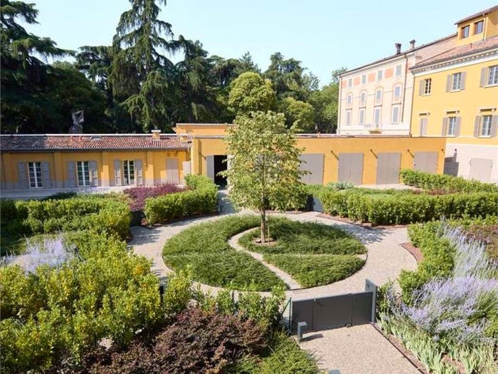 Appartamento con 5 locali in vendita in Via Saragozza, Centro Storico, Modena