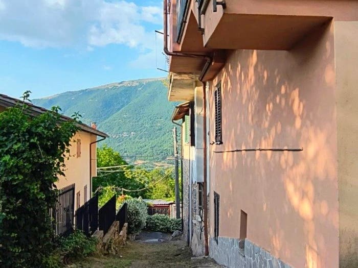 Appartamento trilocale in vendita in Piazza Vittorio Emanuele, Pietraforte, Pozzaglia Sabina