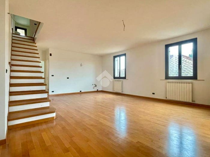 Appartamento quadrilocale in vendita in Via Caltanissetta, Ascoli Piceno