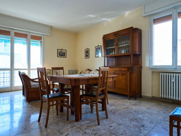 Appartamento quadrilocale in vendita in Piazzale Giosuè Carducci, Centro, Correggio