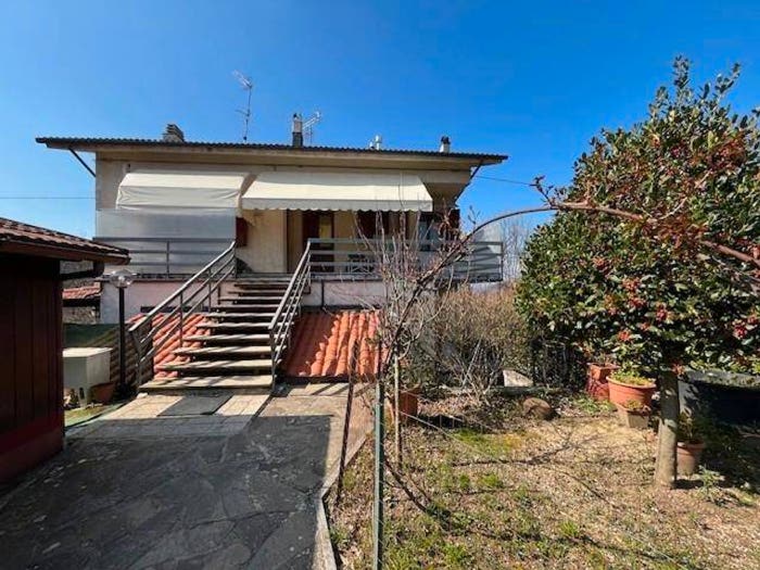 Appartamento con 6 locali in vendita in Femminamorta, Marliana