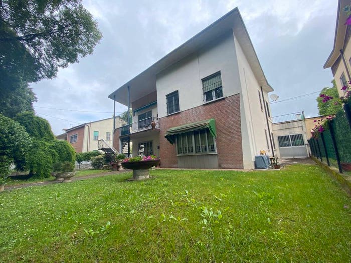 Casa con 6 locali in vendita in Via Aminta, Pontelagoscuro, Ferrara