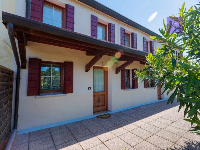 Casa con 6 locali in vendita in Pernumia