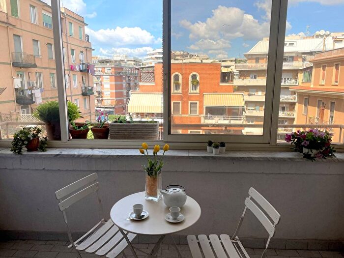 Appartamento quadrilocale in vendita in Via Marcantonio Odescalchi, Monteverde Nuovo, Roma