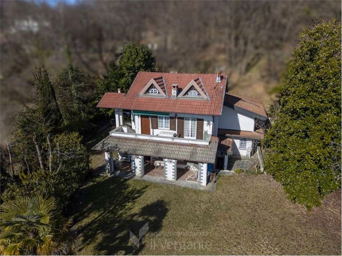 Casa con 5 locali in vendita in VIA CROSE, Massino Visconti