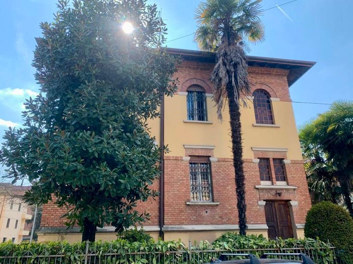 Casa con 6 locali in vendita in Via dei Bononcini, Sant'Agnese Università, Modena