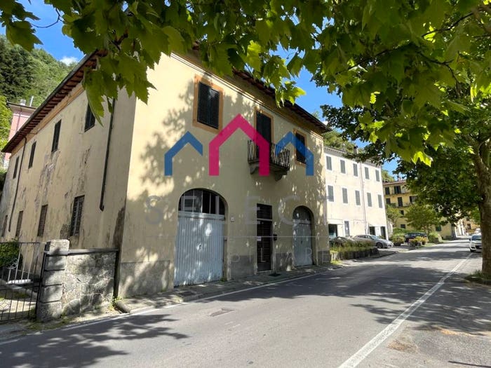 Casa con 6 locali in vendita in Centro, Bagni di Lucca