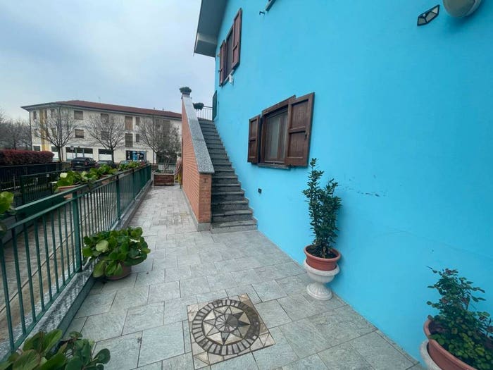 Appartamento trilocale in vendita in Via Alcide De Gasperi, Antegnate