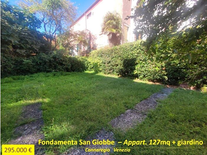 Appartamento quadrilocale in vendita in Fondamenta San Giobbe, Guglie San Leonardo, Venezia