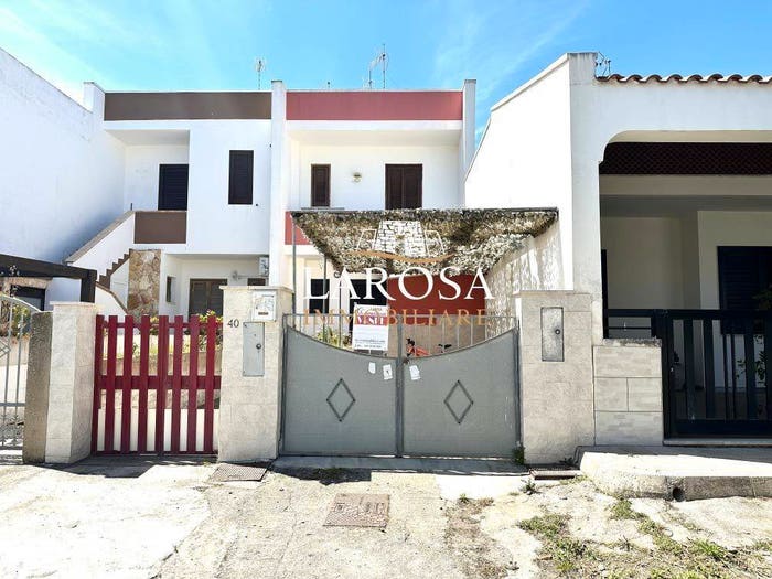 Appartamento quadrilocale in vendita in Viale Argentina, San Foca, Melendugno