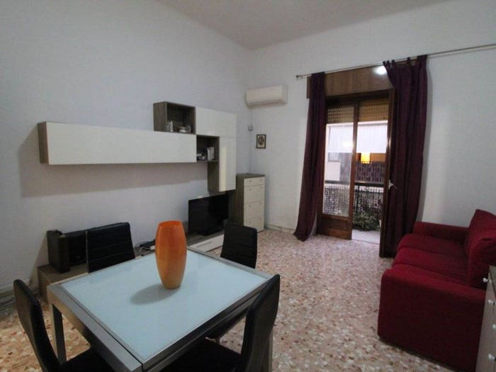 Appartamento trilocale in vendita in Via Galileo Ferraris, Grottaglie