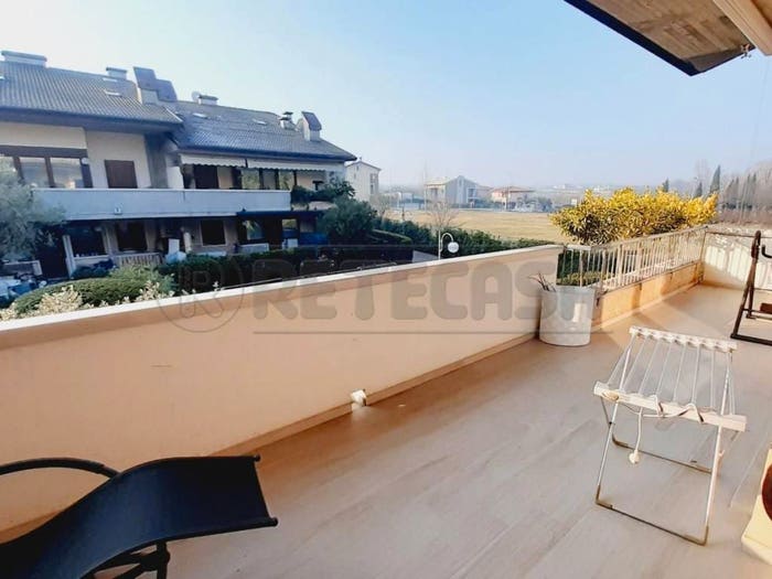 Appartamento con 5 locali in vendita in Via Giulio Cesare, Rivoltella, Desenzano del Garda