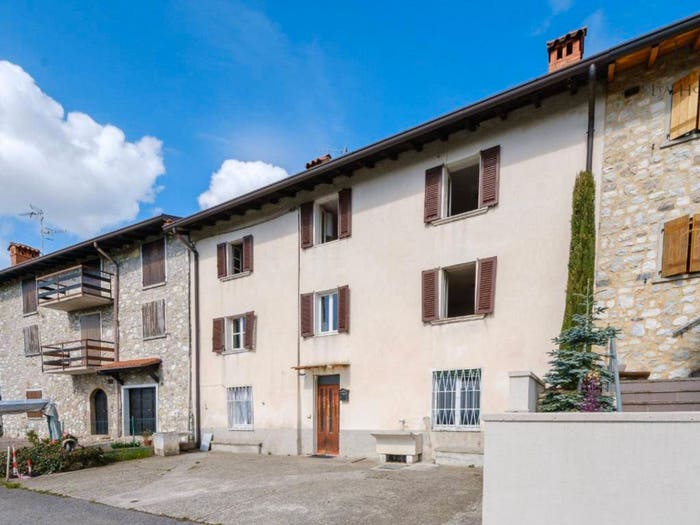 Casa con 6 locali in vendita in Via Pellegrini, Monte Di Nese, Alzano Lombardo