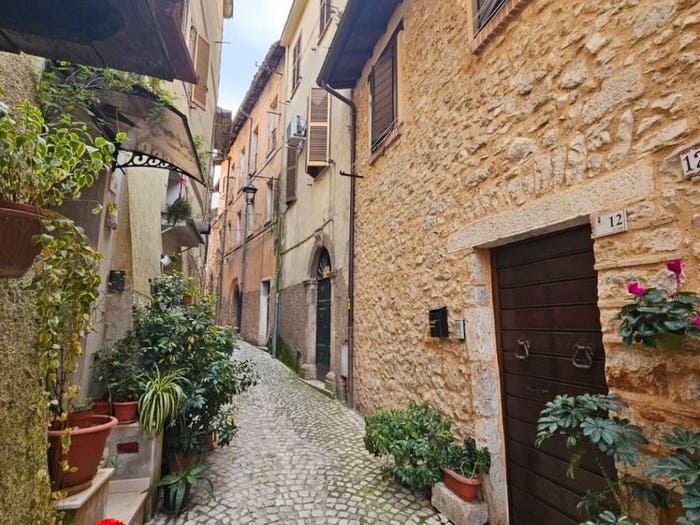 Case in Vendita e in Affitto - 2