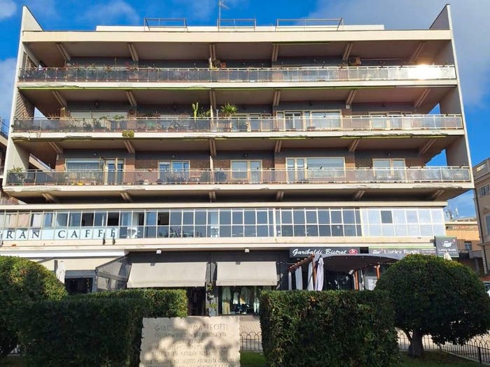 Appartamento con 5 locali in vendita in Galleria Giuseppe Garibaldi, Centro Storico Pirgo Odescalchi, Civitavecchia