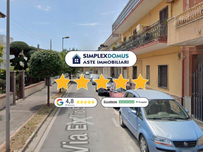 Appartamento trilocale in vendita in Via Emilio Salgari, Mondragone