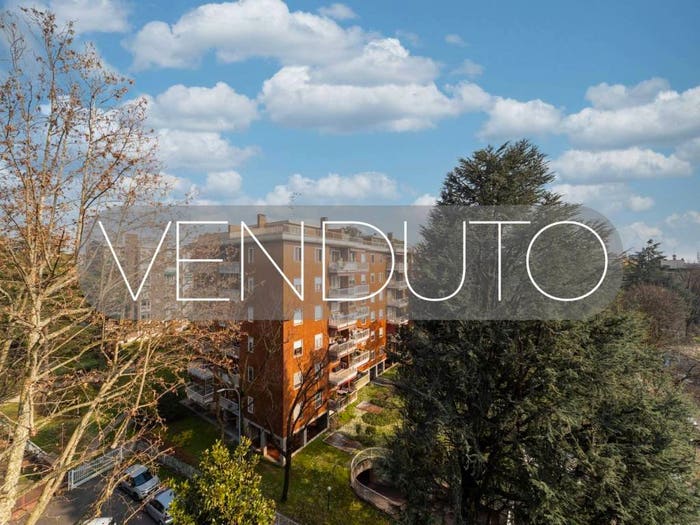 Appartamento trilocale in vendita in Via Umberto Biancamano, Triante, Monza