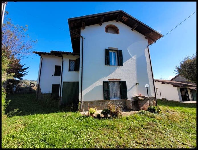 Casa con 6 locali in vendita in Loc Navoni, Roboaro, Pareto