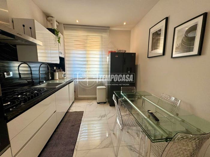 Appartamento trilocale in vendita in Via Giacomo Puccini, Bastiglia