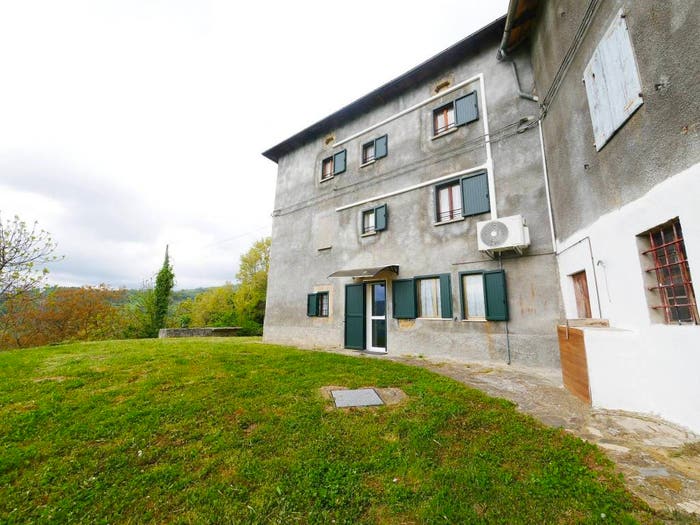 Casa con 6 locali in vendita in Corso Roma, Centro, Polinago