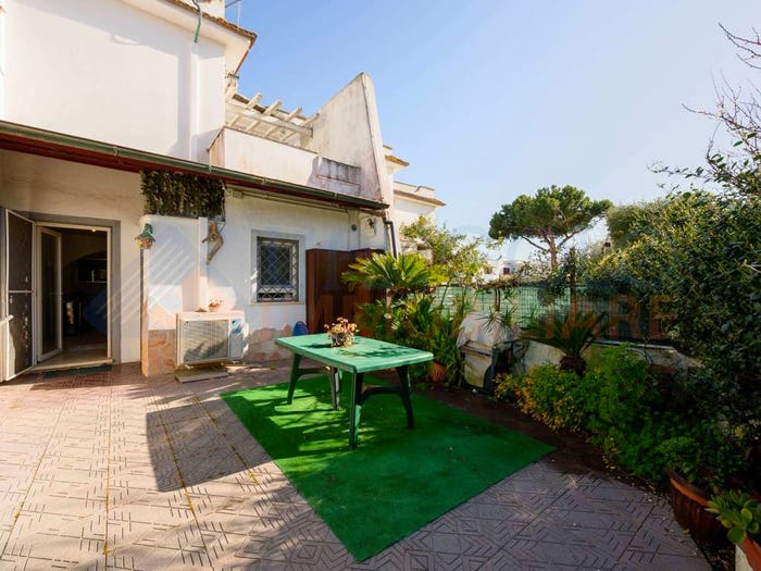 Casa trilocale in vendita in Via Ariccia, Cerenova, Cerveteri