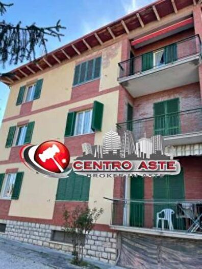 Appartamento con 5 locali in vendita in Via Sant'Agostino Fermignano PU Italia, Centro, Fermignano