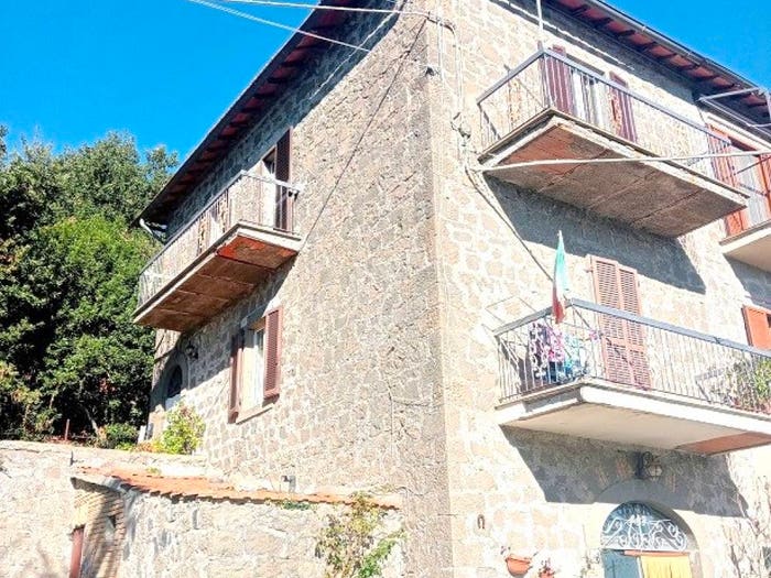 Casa quadrilocale in vendita in Centro, Montefiascone