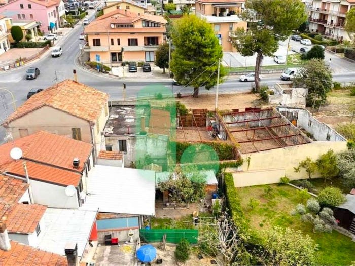 Casa con 6 locali in vendita in di Jesi, Padiglione, Osimo