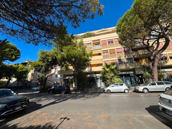Appartamento quadrilocale in vendita in Viale John Fitzgerald Kennedy, Lungomare Strada Parco, Pescara