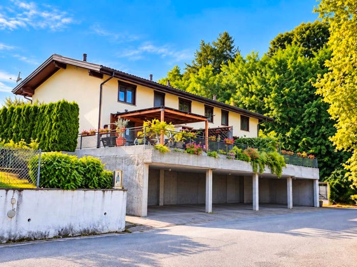 Appartamento trilocale in vendita in Via Luigi Brugnatelli, Centro, Olgiate Comasco