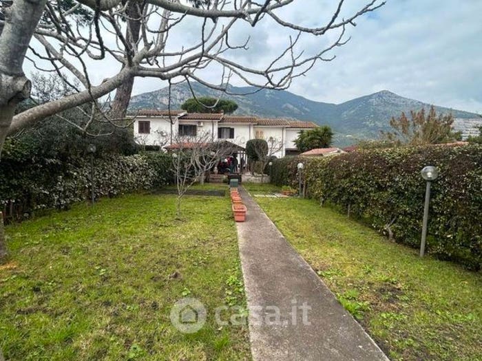 Casa trilocale in vendita in Via Torre Canneto, Fondi