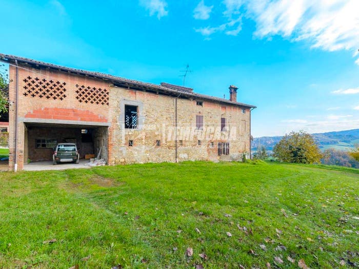 Casa con 5 locali in vendita in San Venanzio, Maranello