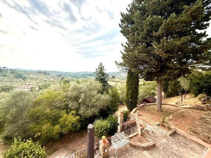 Appartamento trilocale in vendita in Via di Poggio Secco, Impruneta