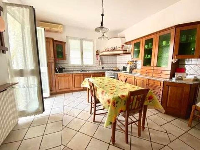 Casa con 6 locali in vendita in Via Quercioli, Rinchiostra Quercioli, Massa