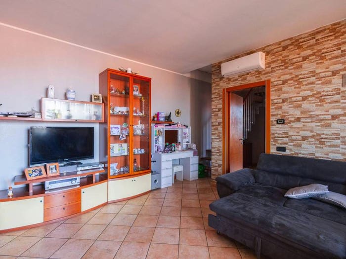 Appartamento trilocale in vendita in Via Regina Elena, Cantalupo, Cerro Maggiore