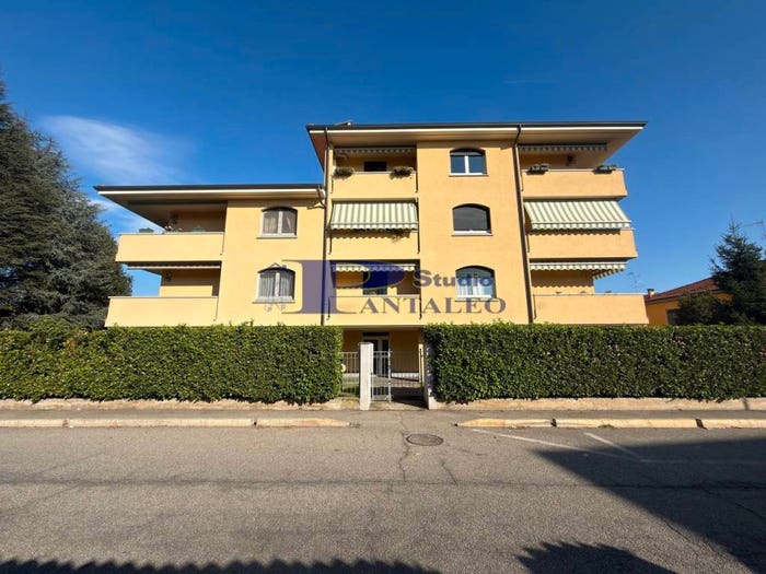 Appartamento trilocale in vendita in Via Ginibissa, Abbiategrasso