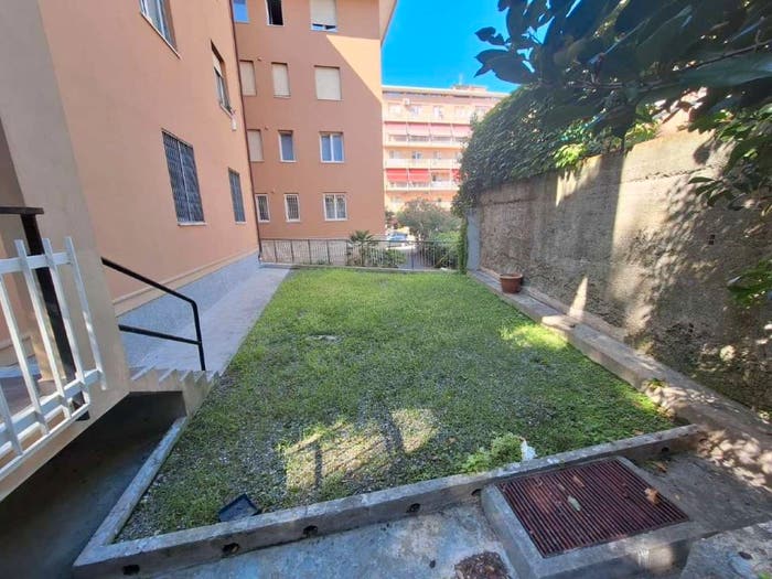Appartamento quadrilocale in vendita in via San Pio X, Albaro, Genova