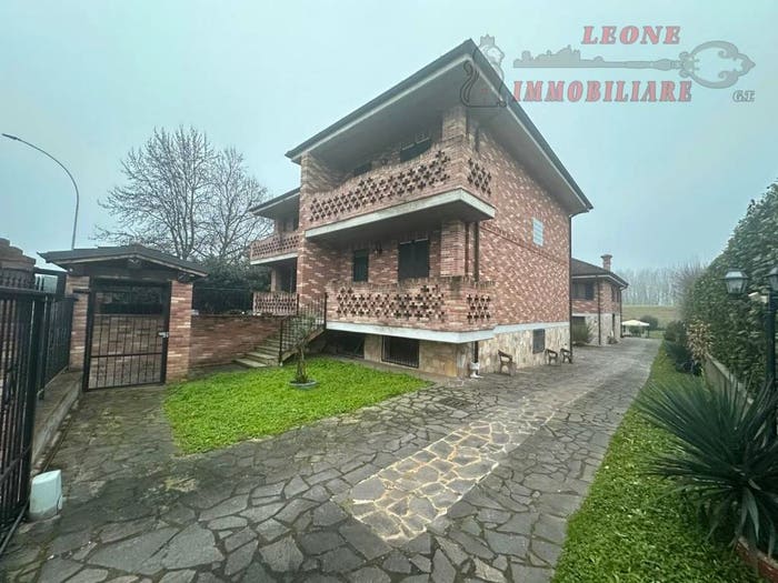 Casa quadrilocale in vendita in Via dei Caduti, Spessa